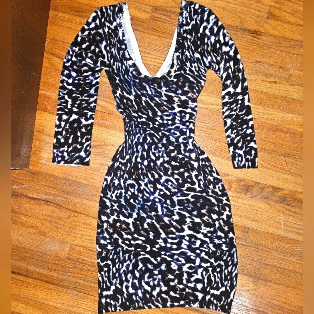 Guess Los Angeles cheetah animal print dress XS very stretchy crisscross back